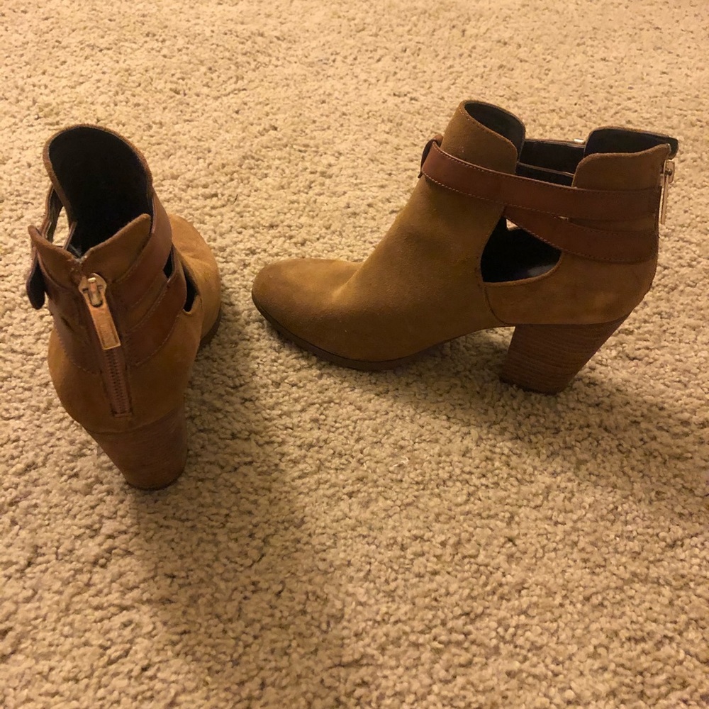 GUESS ankle booties